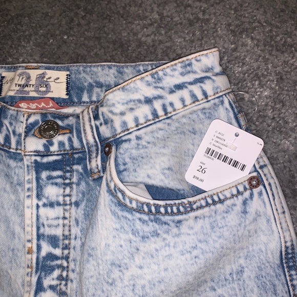 BRAND NEW FREE PEOPLE JEANS! - Picture 2 of 5